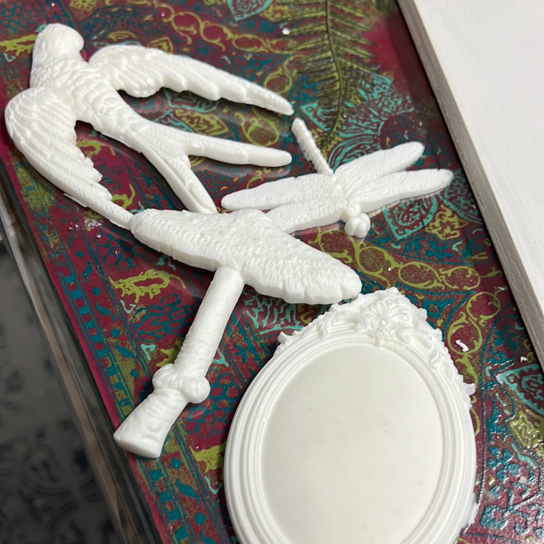 Creating textured, aged pots with Iron Orchid Designs moulds, Thursday, July 24 10-1230pm $40.00