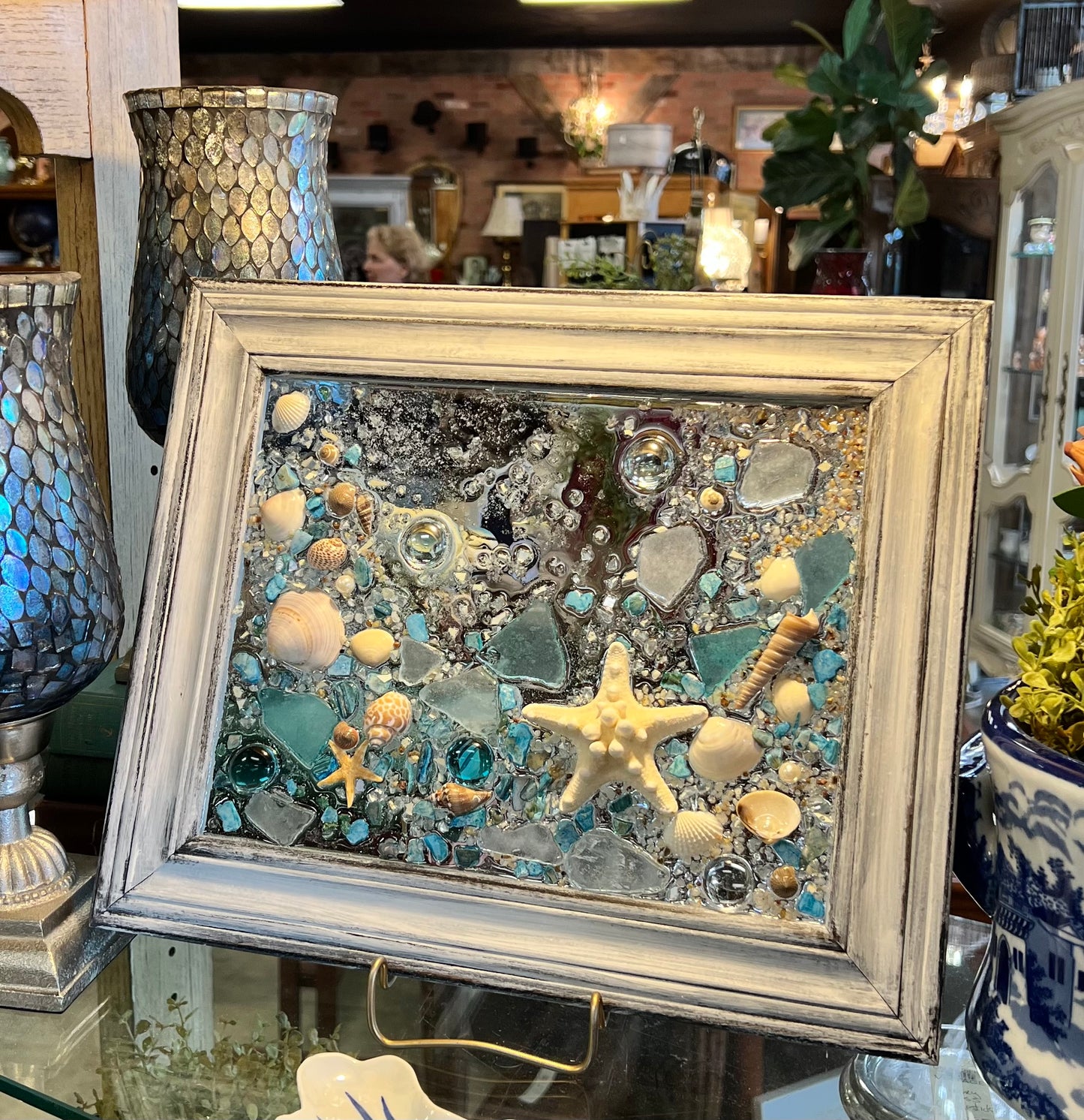 Summer Shell and Glass Resin Art ~ Friday, July 11, 6-900 pm $60