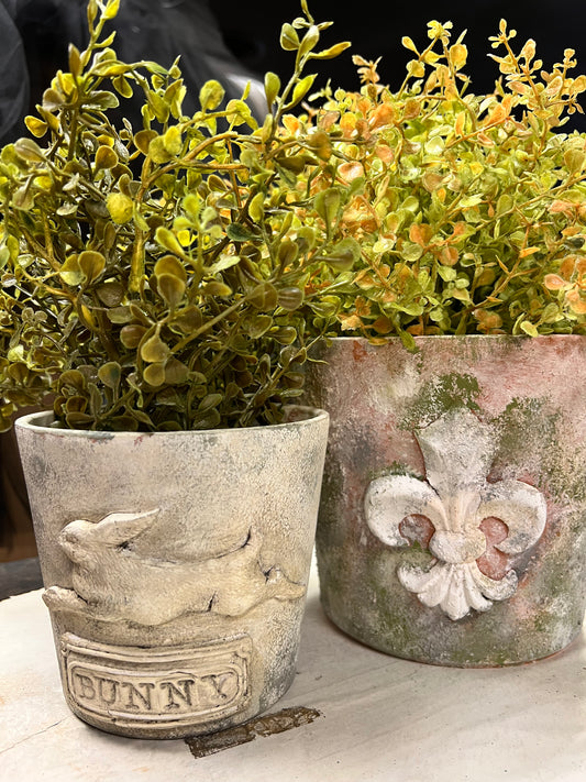 Creating textured, aged pots with Iron Orchid Designs moulds, Thursday, July 24 10-1230pm  $40.00
